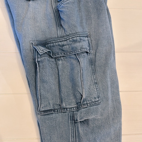 Lucky Brand Liquid Denim Luxe Barrel Cargo Jeans - Picture 7 of 8
